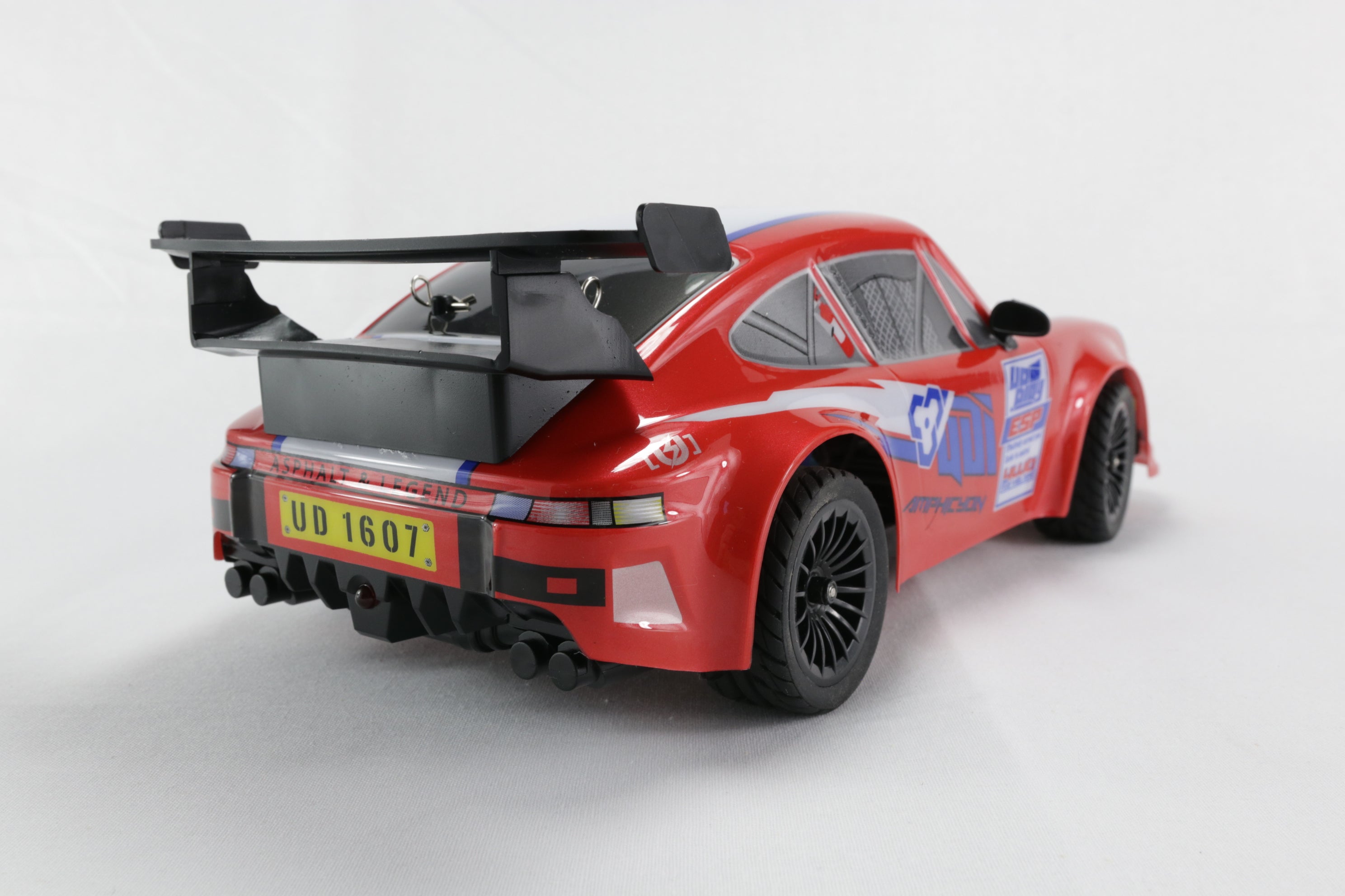 UDIRC 1:16 Brushless RC Drift Car – 4WD, ESP Gyro, LED Lights (30+ mph)