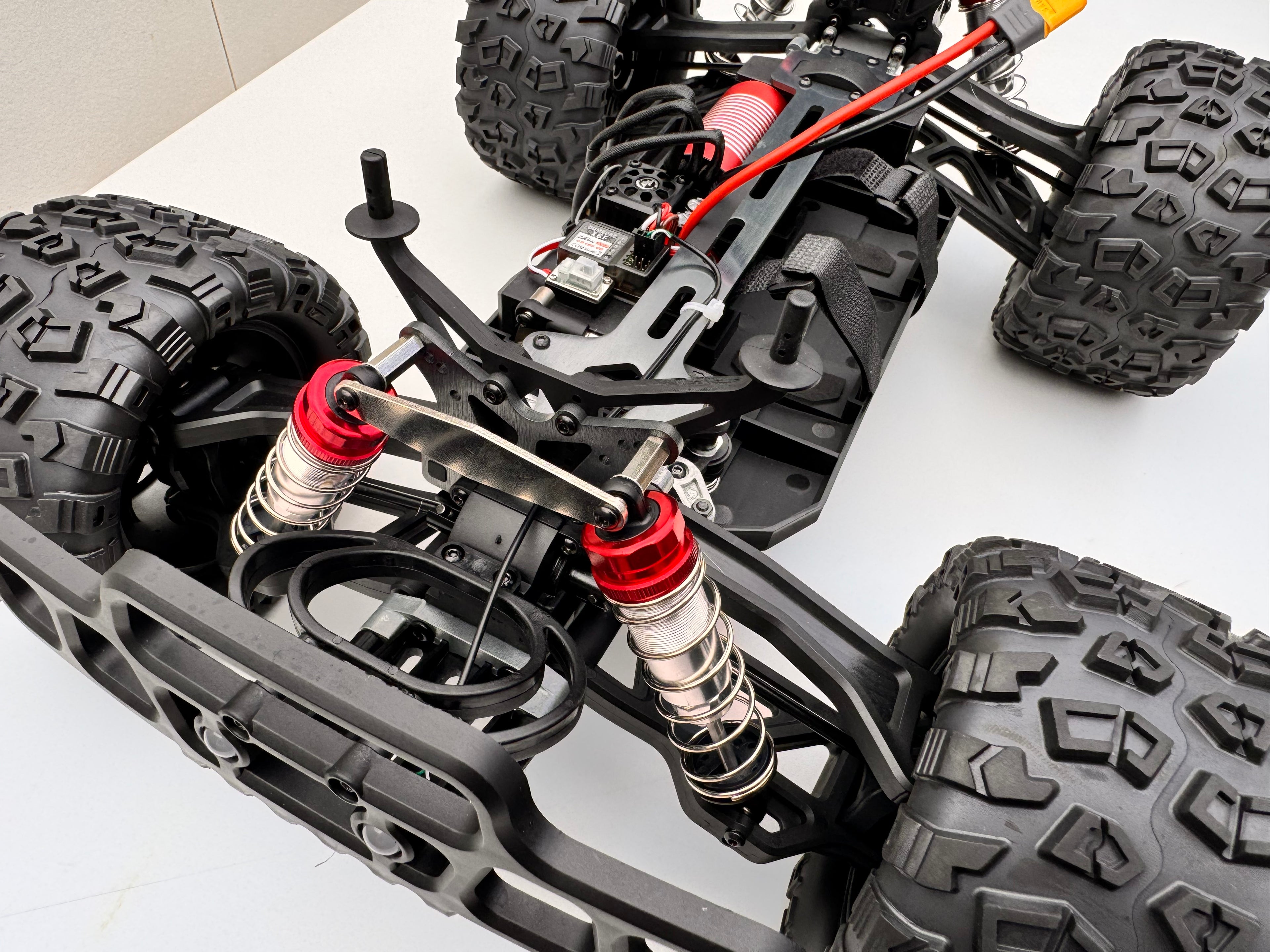 Raptor II 100km/h RC Monster Truck – 1:8 Scale Brushless Racing Beast